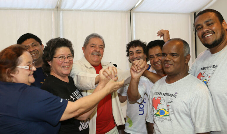 Lula se reencontra com movimento de pessoas atingidas pela hanseníase