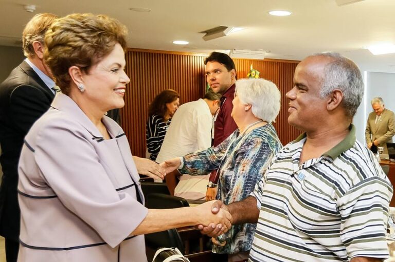 Presidenta Dilma recebe conselheiros de saúde e dentre eles nosso diretor do Morhan